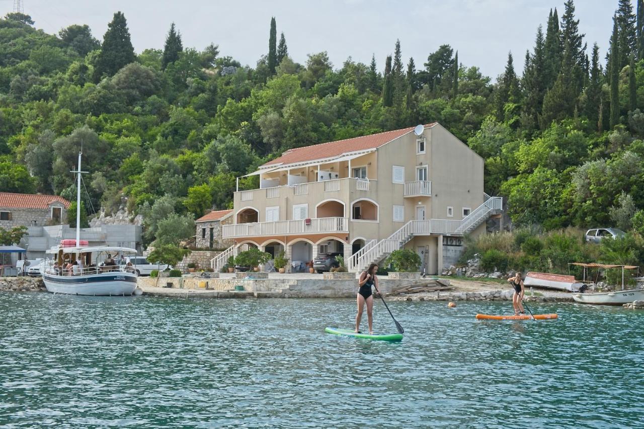 Oyster Paradise Blue Apartment Стон Екстериор снимка