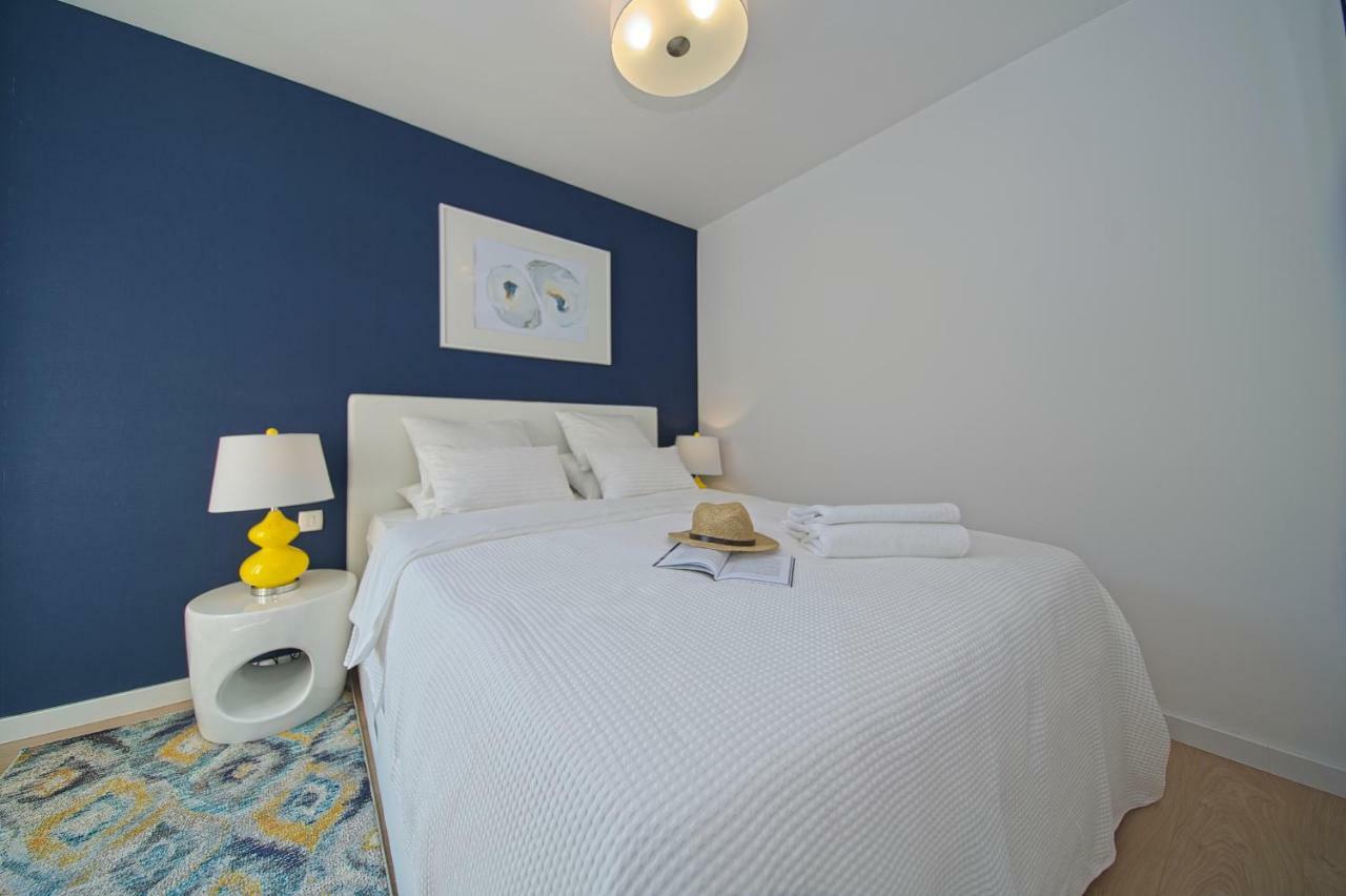 Oyster Paradise Blue Apartment Стон Екстериор снимка
