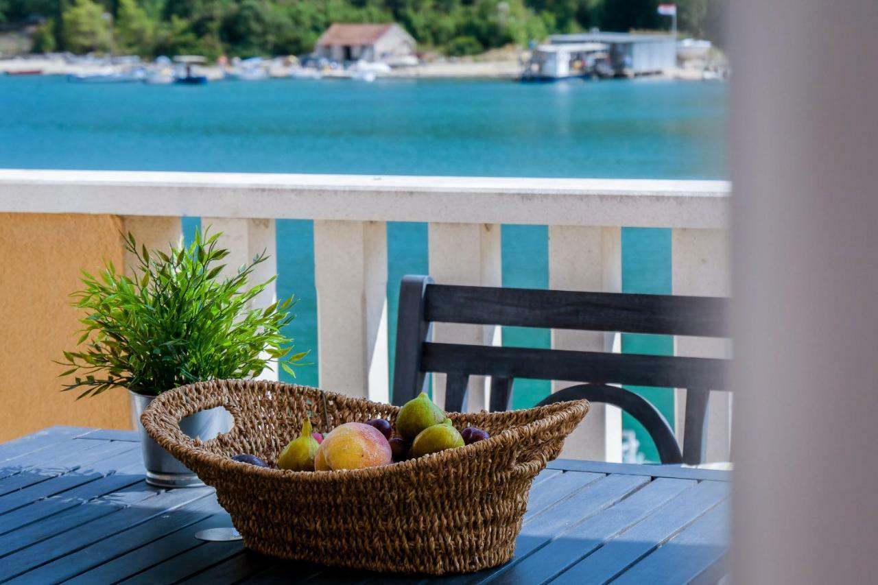 Oyster Paradise Blue Apartment Стон Екстериор снимка